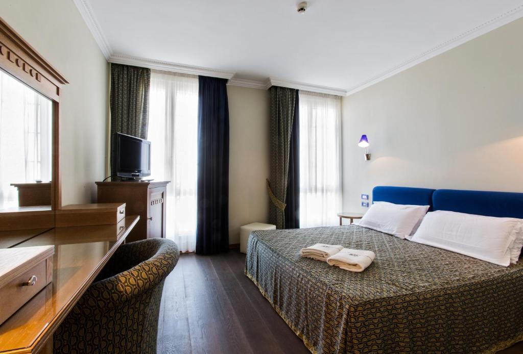 Deluxe Double or Twin Room